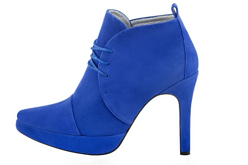 Electric blue women's ankle boots with laces at the front. Tapered toe. Very high slim heel with a platform at the front. Profile view - Florence KOOIJMAN
